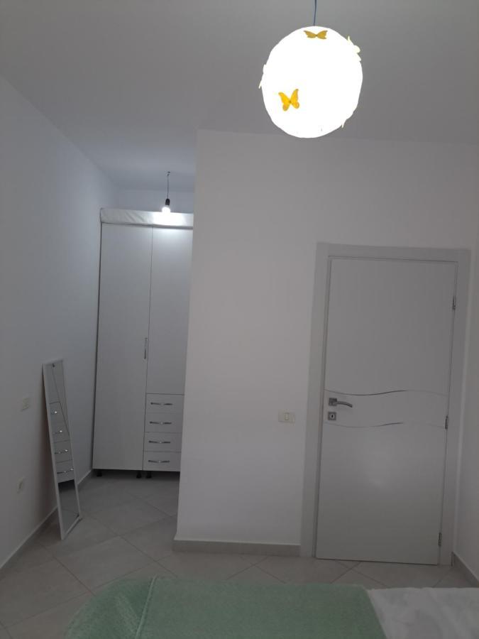 Aura Apartment Vlorë Екстериор снимка