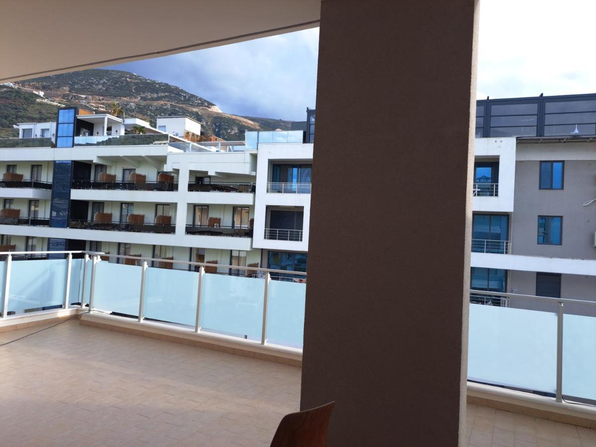 Aura Apartment Vlorë Екстериор снимка